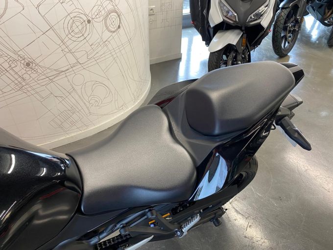 KAWASAKI ZX-4R 4