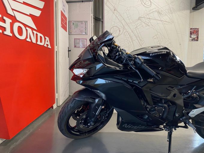 KAWASAKI ZX-4R 4