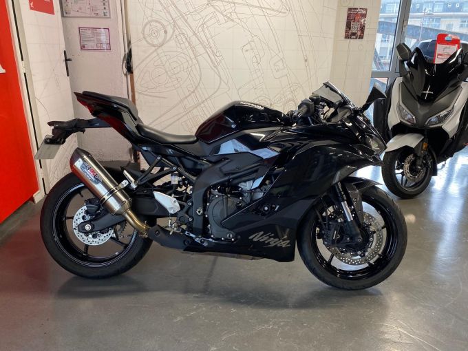 KAWASAKI ZX-4R 4