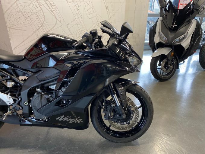 KAWASAKI ZX-4R 4