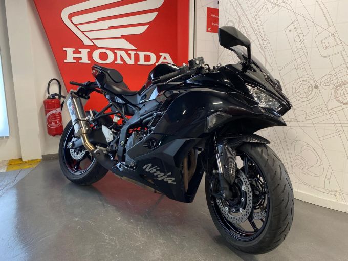 KAWASAKI ZX-4R 4