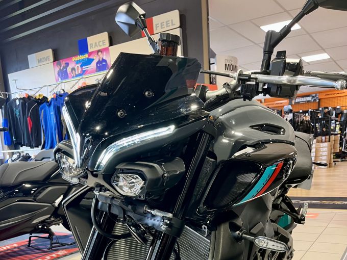 YAMAHA MT-10 4
