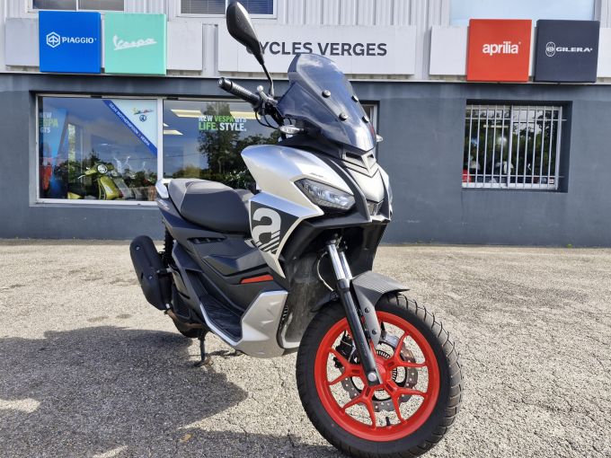 APRILIA SR GT 125 SPORT 4