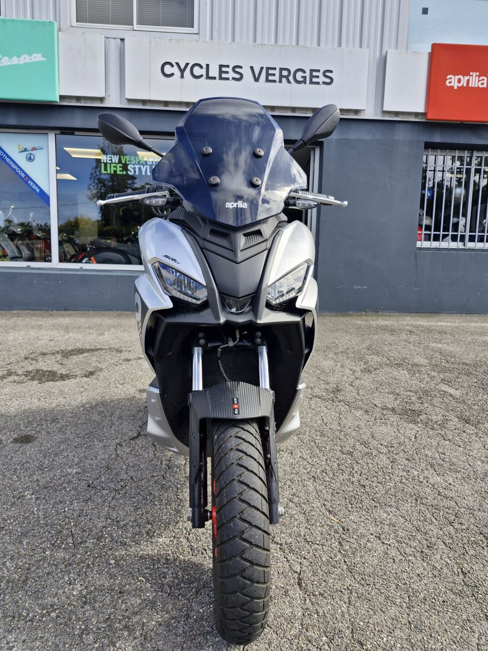 APRILIA SR GT 125 SPORT 4