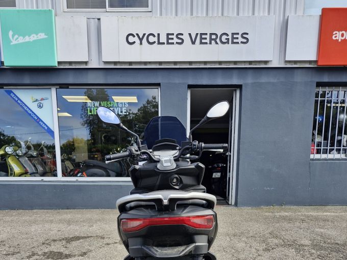APRILIA SR GT 125 SPORT 4