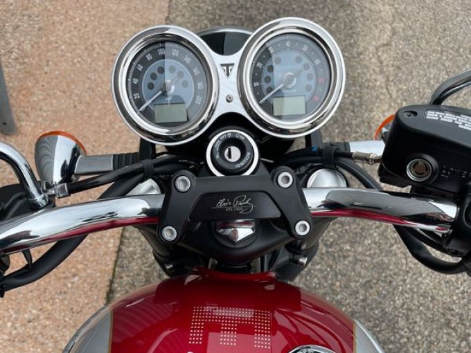 TRIUMPH BONNEVILLE T120 1200 4