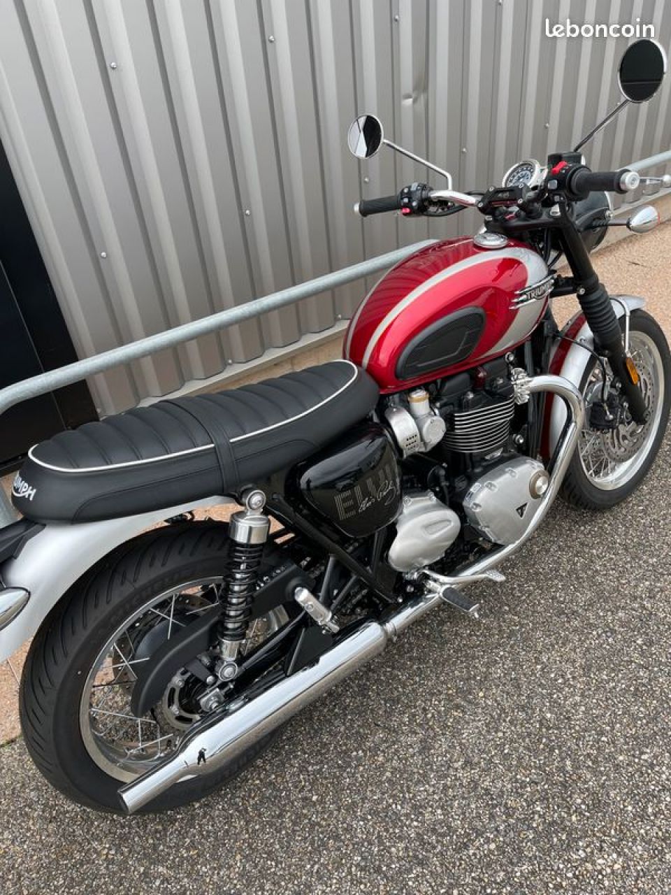 TRIUMPH BONNEVILLE T120 1200 4