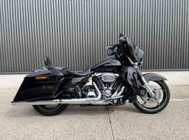 HARLEY-DAVIDSON TOURING STREET GLIDE 1868 CVO - 2017