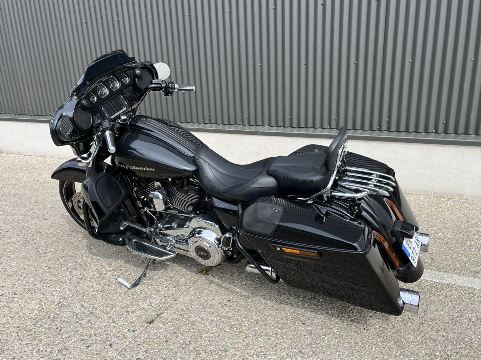 HARLEY-DAVIDSON TOURING STREET GLIDE 1868 CVO 4