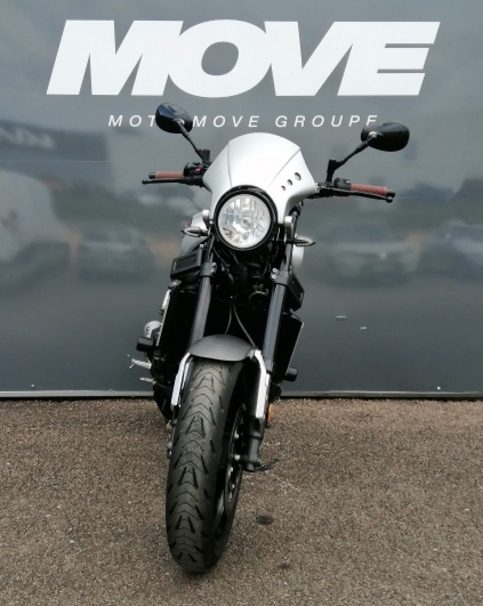 YAMAHA XSR 900 ABS 4