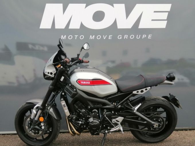 YAMAHA XSR 900 ABS 4