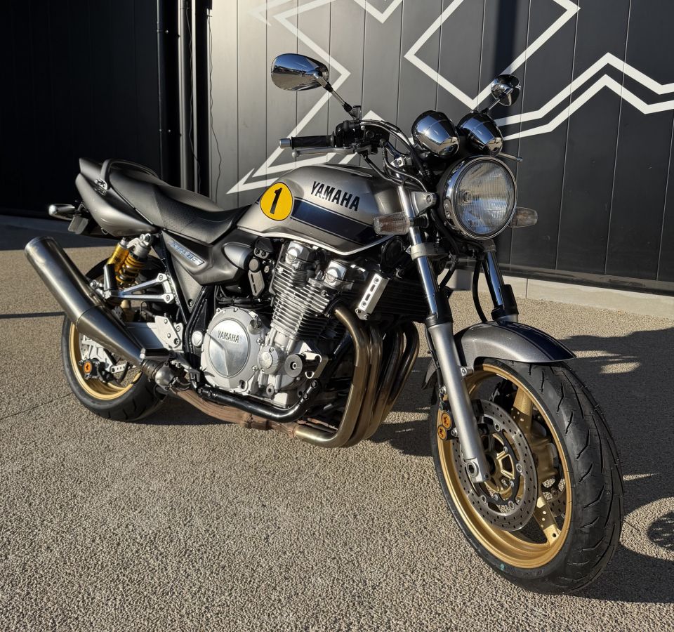 YAMAHA XJR 1300 4