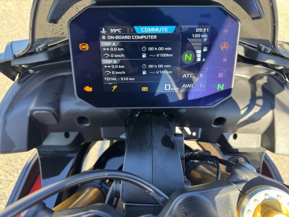 APRILIA TUONO 660 FACTORY 4