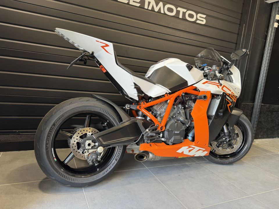 KTM RC8 R 4