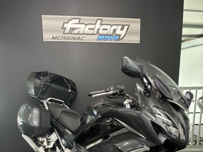 YAMAHA FJR 1300 4