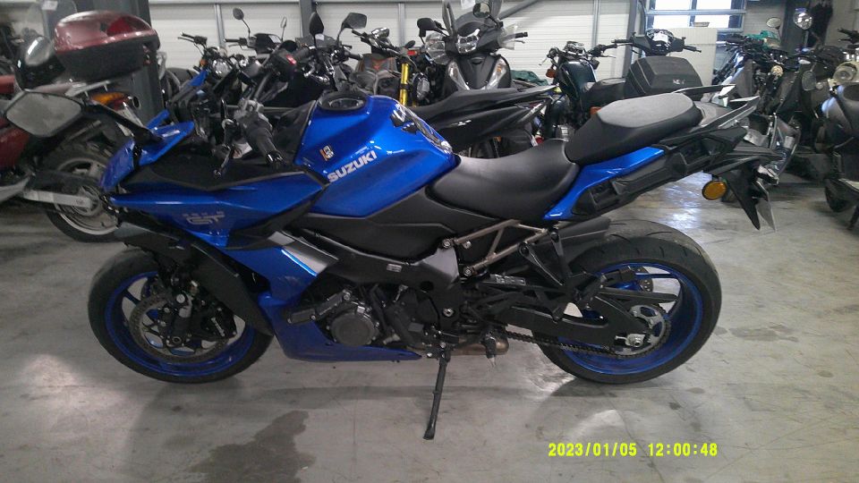 SUZUKI GSX-S 1000 GT 4