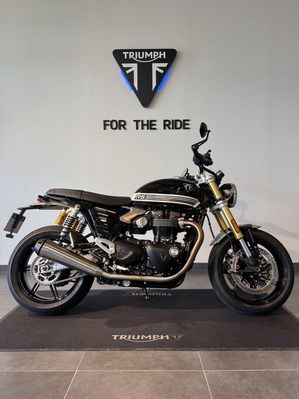 TRIUMPH SPEED TWIN 1200 4