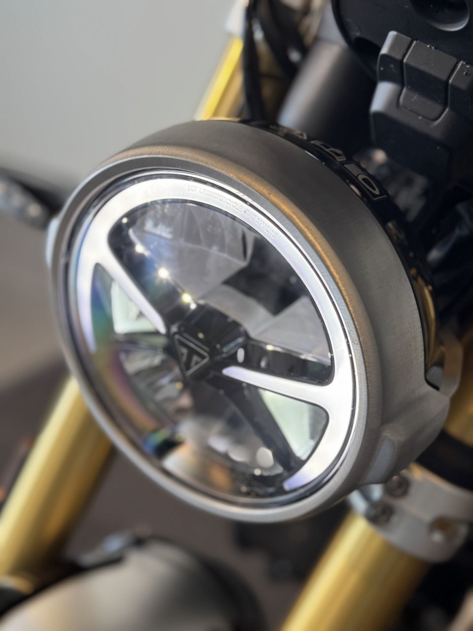 TRIUMPH SPEED TWIN 1200 4