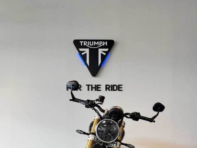 TRIUMPH SPEED TWIN 1200 4