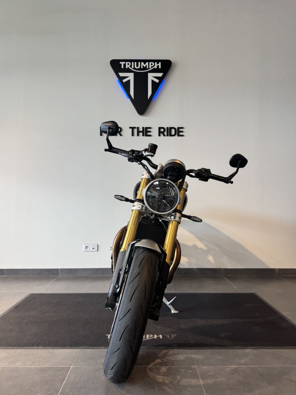 TRIUMPH SPEED TWIN 1200 4