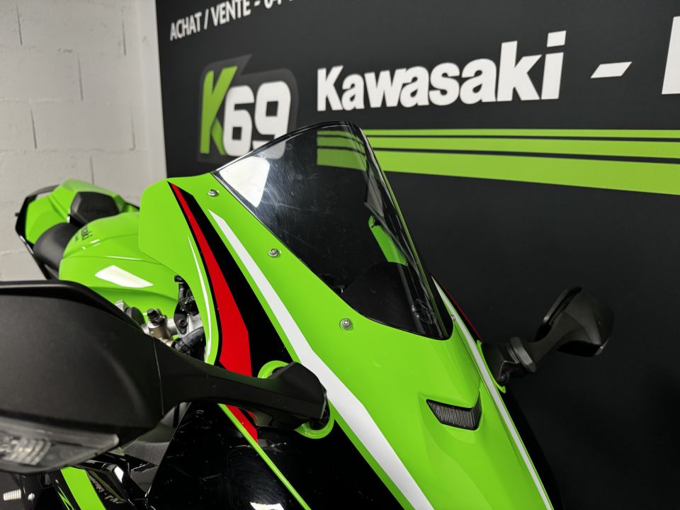 KAWASAKI ZX-10R 4
