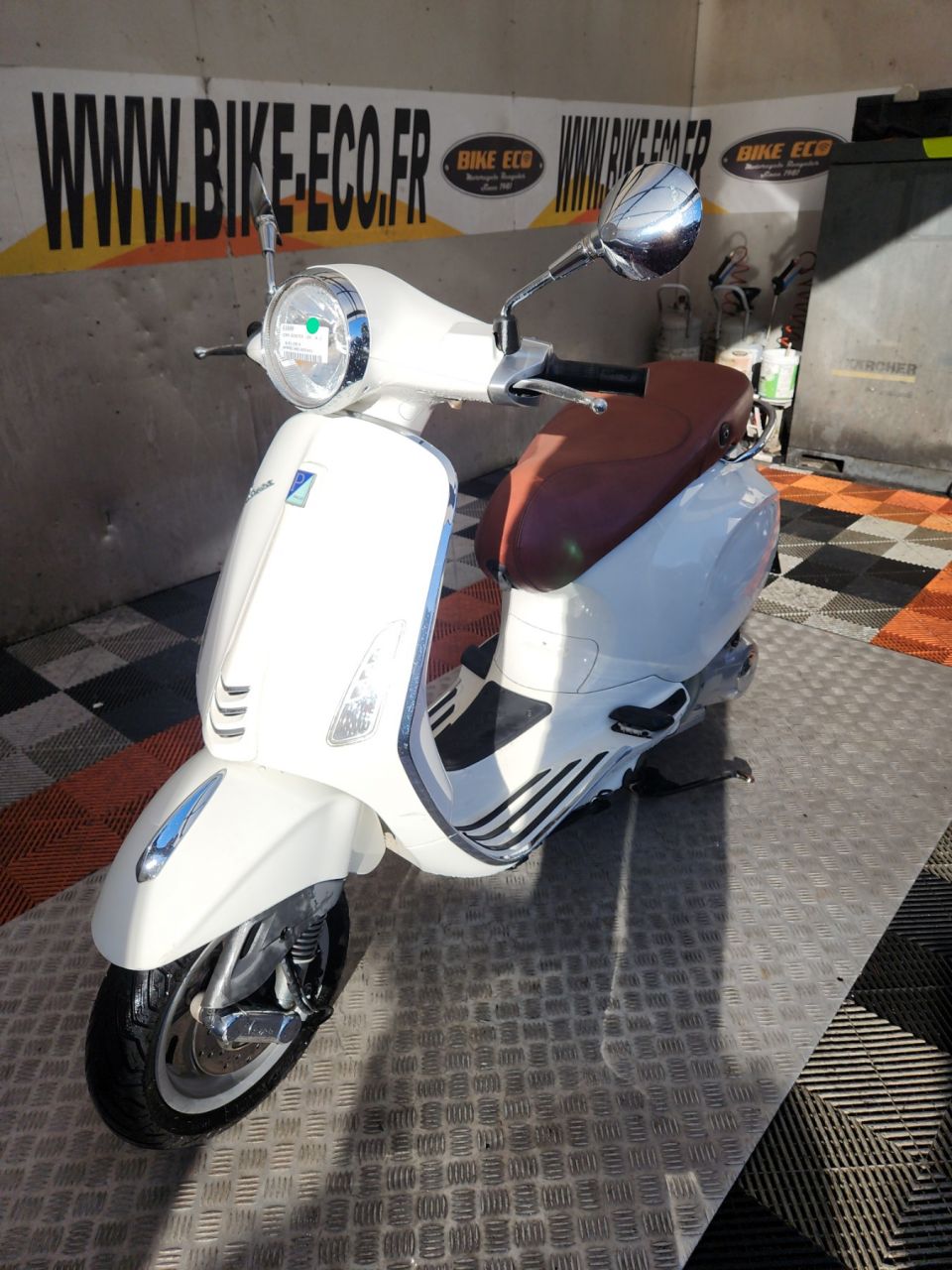 VESPA PRIMAVERA 125 4