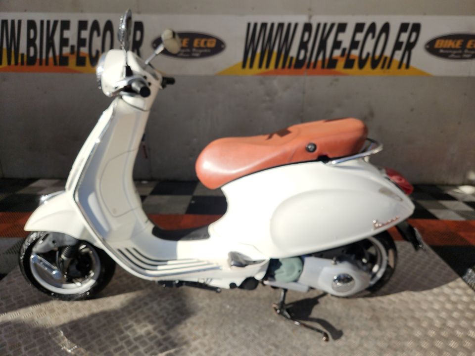 VESPA PRIMAVERA 125 4