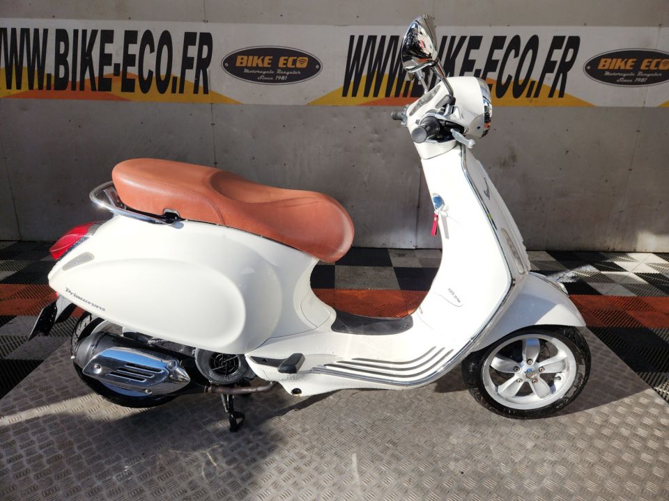 VESPA PRIMAVERA 125 4