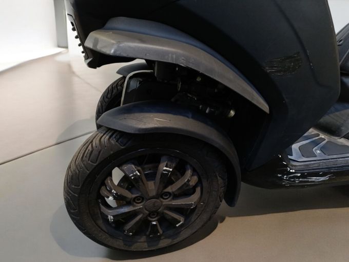 PEUGEOT METROPOLIS 400 4