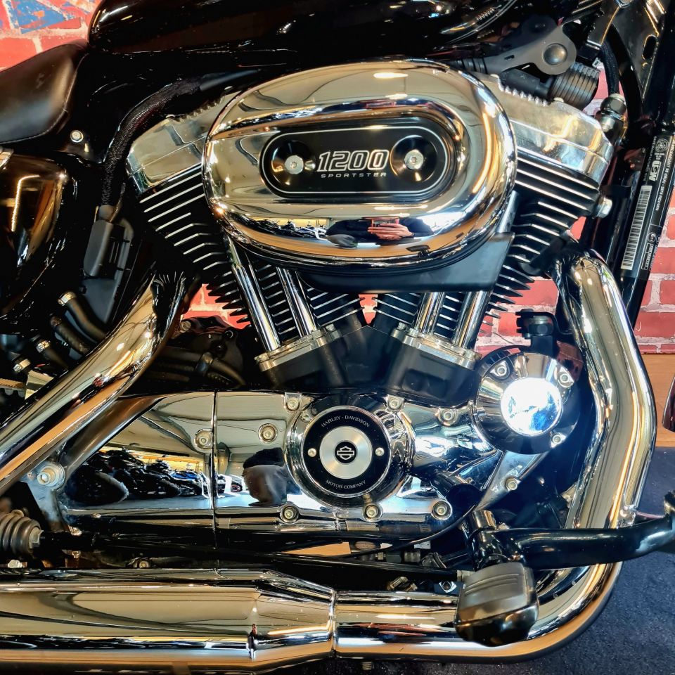 HARLEY-DAVIDSON SPORTSTER SUPERLOW 1200 4