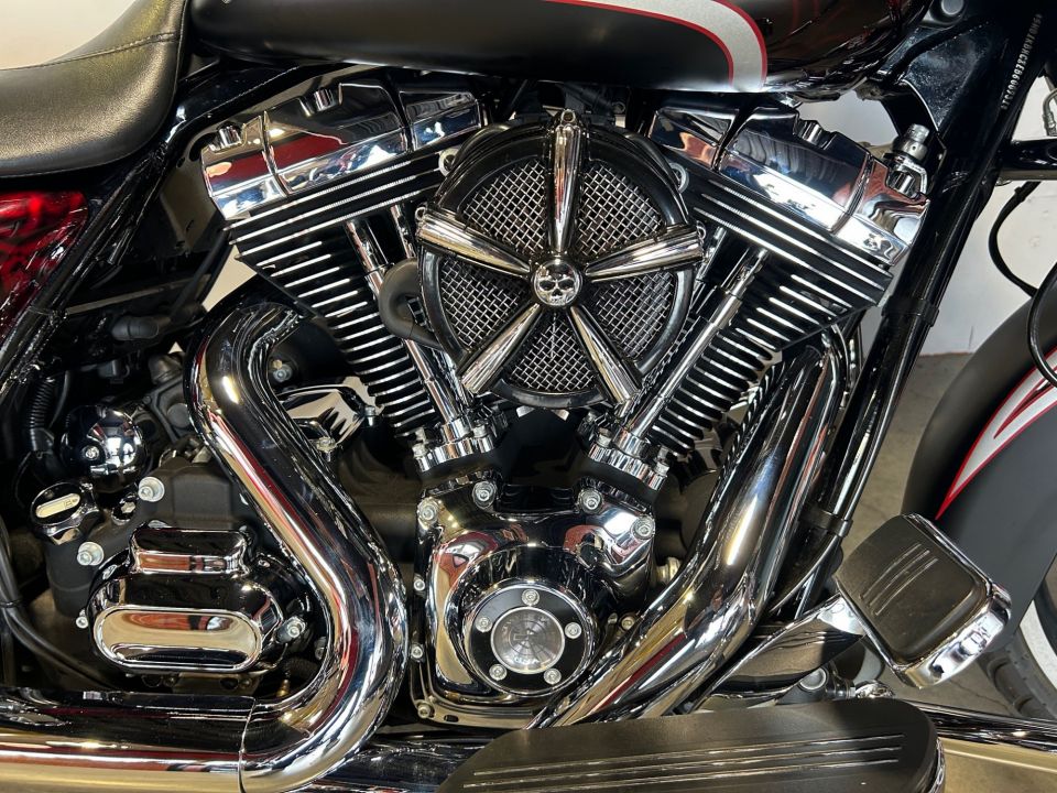 HARLEY-DAVIDSON TOURING STREET GLIDE 1690 4