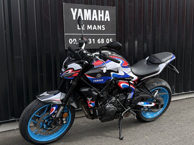 YAMAHA MT-07 4