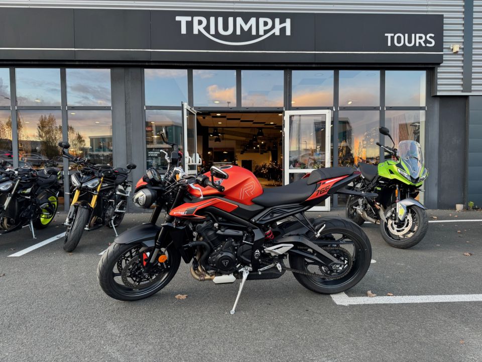 TRIUMPH STREET TRIPLE 765 R 4