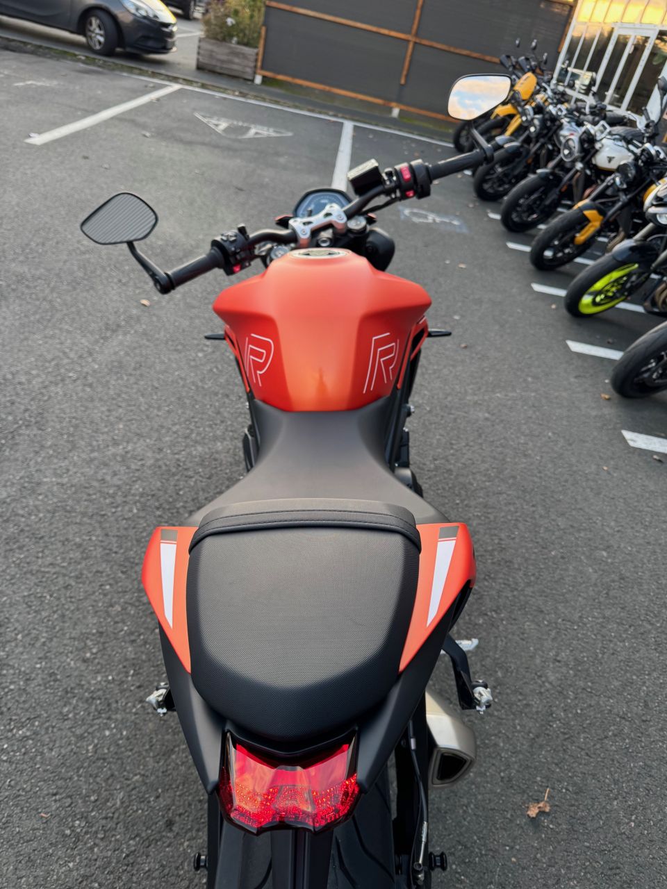 TRIUMPH STREET TRIPLE 765 R 4