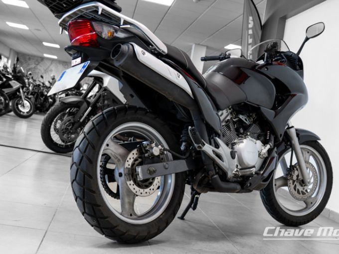 HONDA VARADERO 125 4