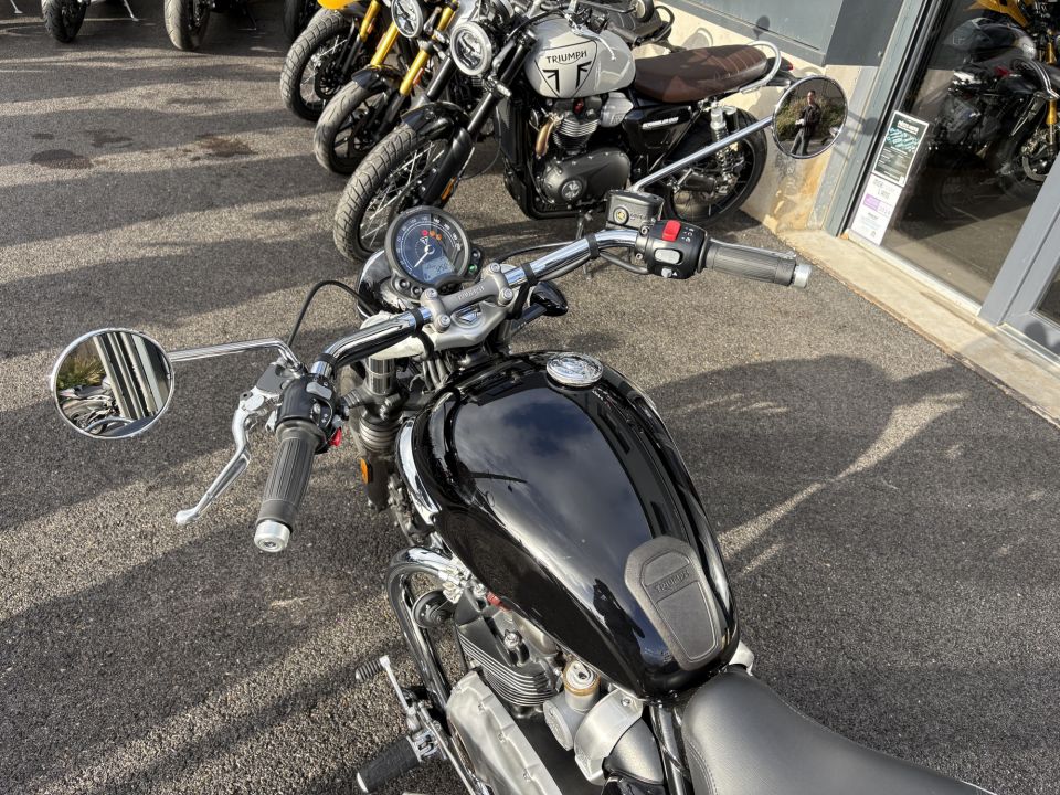 TRIUMPH BONNEVILLE SPEEDMASTER 1200 4