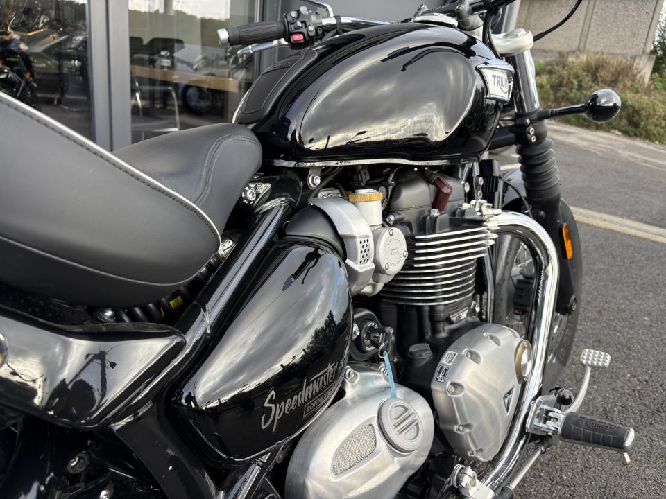 TRIUMPH BONNEVILLE SPEEDMASTER 1200 4
