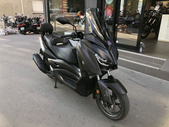 YAMAHA XMAX 125 4