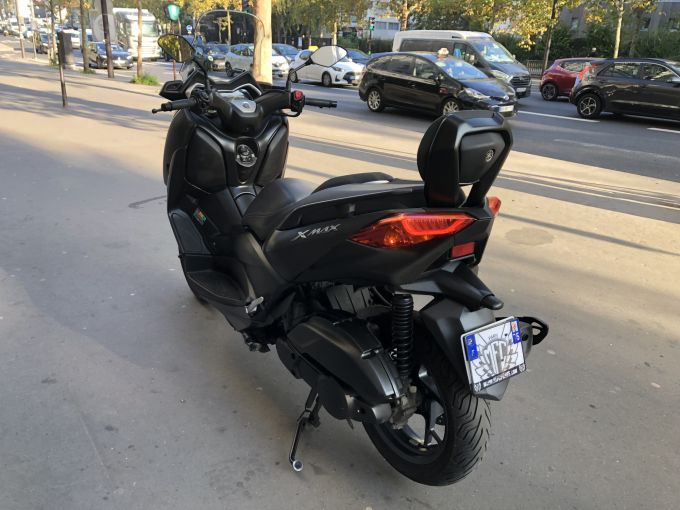 YAMAHA XMAX 125 4