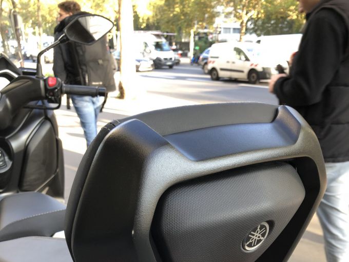 YAMAHA XMAX 125 4