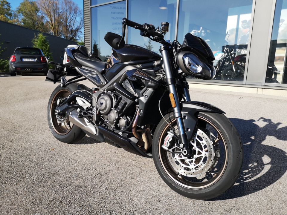 TRIUMPH STREET TRIPLE 765 RS 4