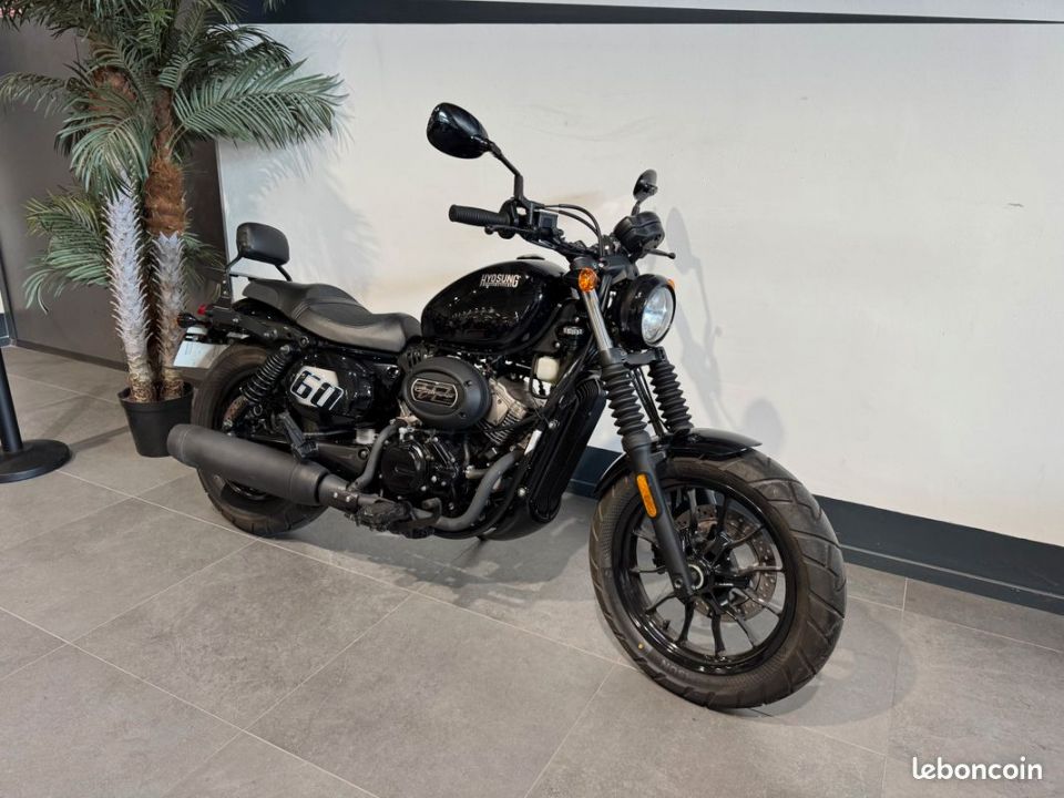 HYOSUNG 125 AQUILA BOBBER 4