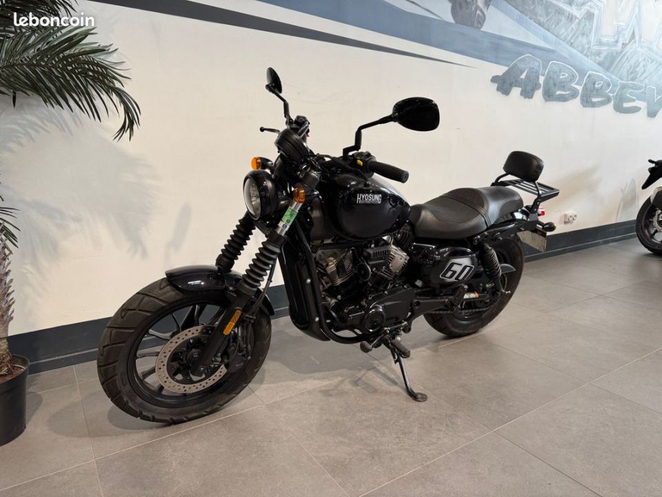 HYOSUNG 125 AQUILA BOBBER 4