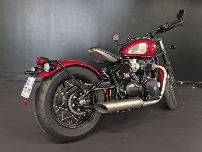TRIUMPH BONNEVILLE BOBBER 1200 GOLD LINE Edition 4