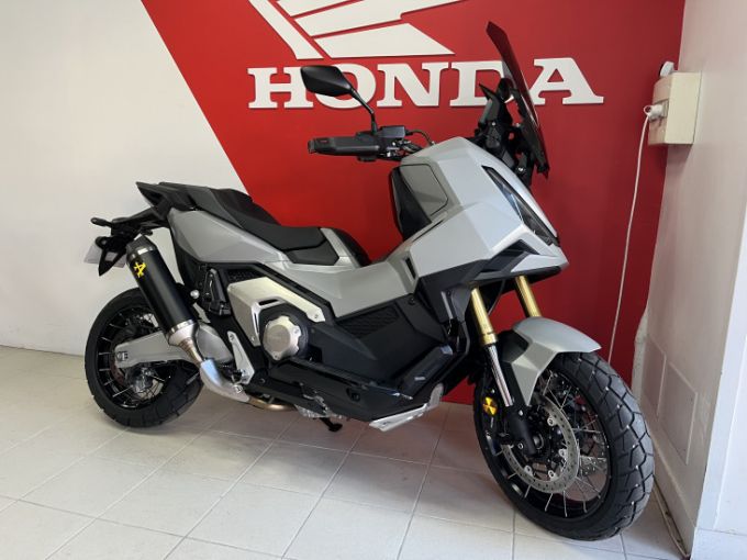 HONDA X-ADV 750 4