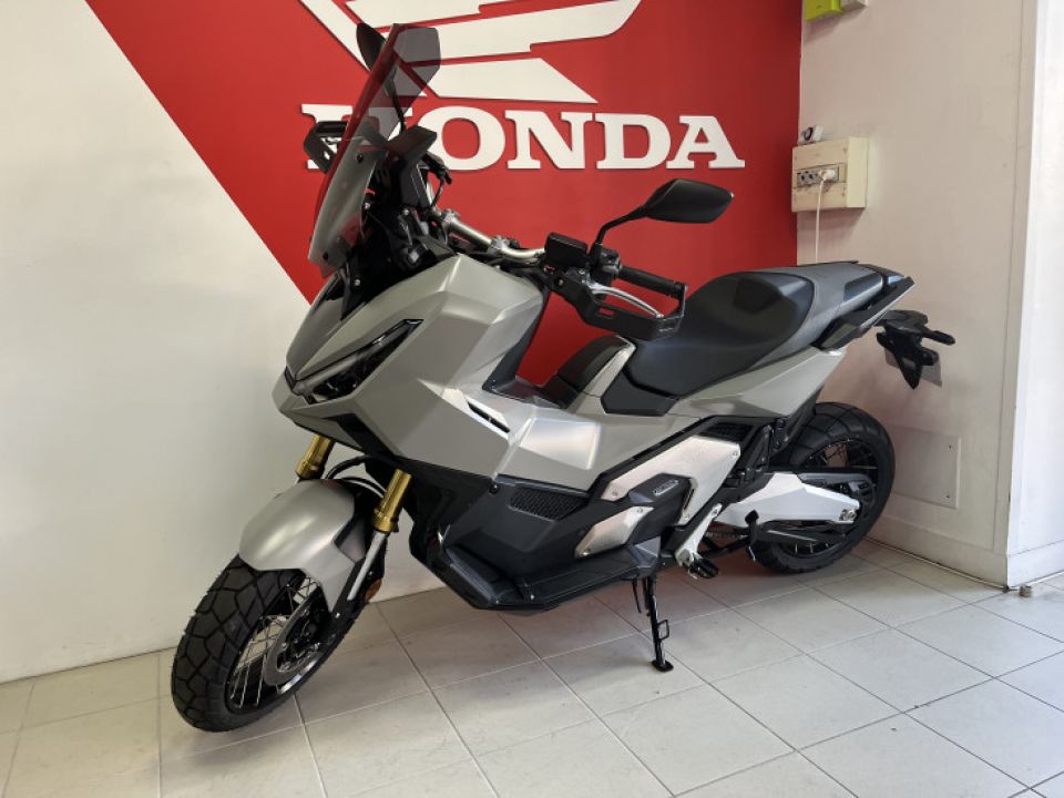 HONDA X-ADV 750 4