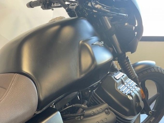 MOTO GUZZI V7 STONE 4