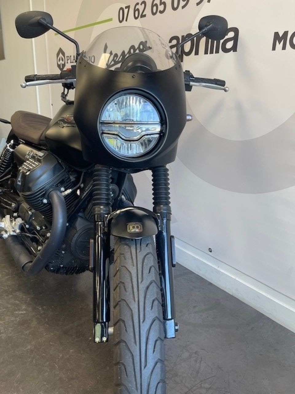 MOTO GUZZI V7 STONE 4