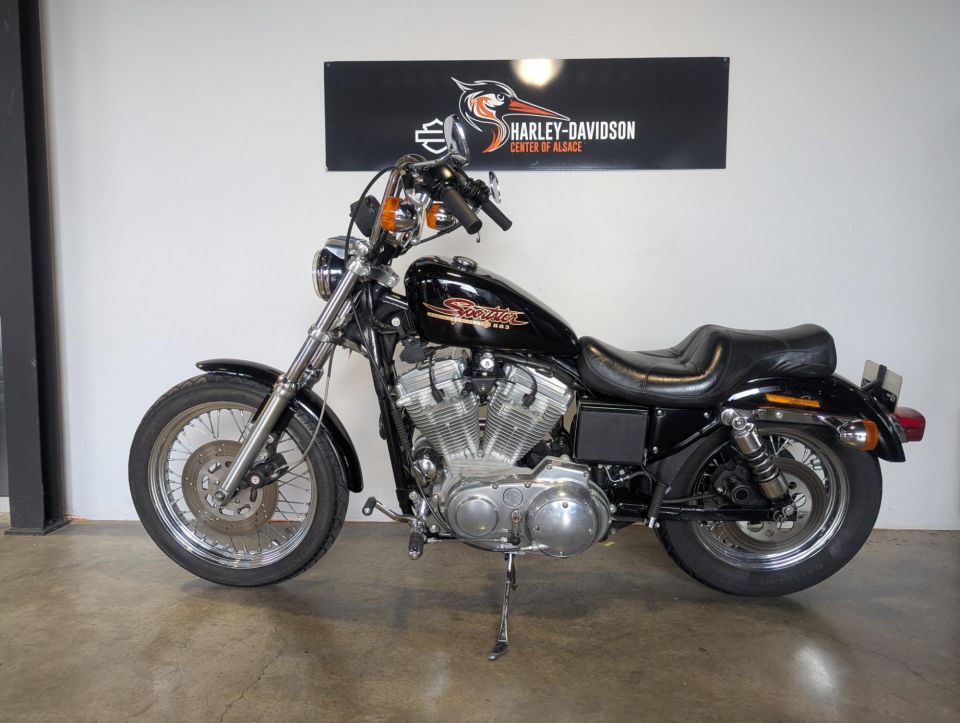 HARLEY-DAVIDSON SPORTSTER 883 LOW 4