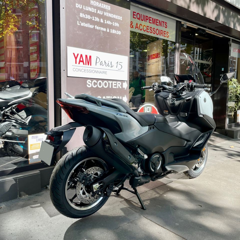 YAMAHA XP T-MAX 560 TECH MAX 4